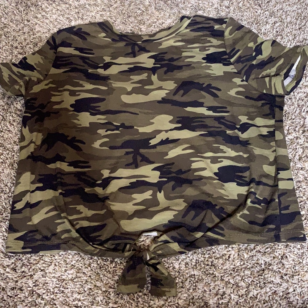 Camo tie up crop top